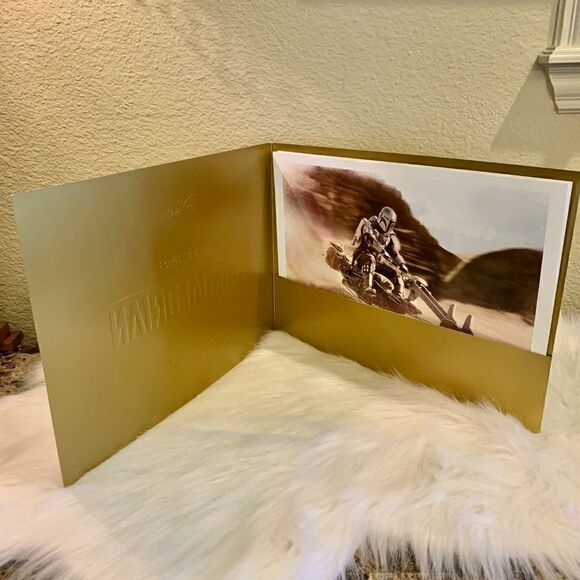 3 Picture SET NEW The Mandalorian Lithograph Set Baby Yoda & Mando & Gold Folder - Picture 5 of 6